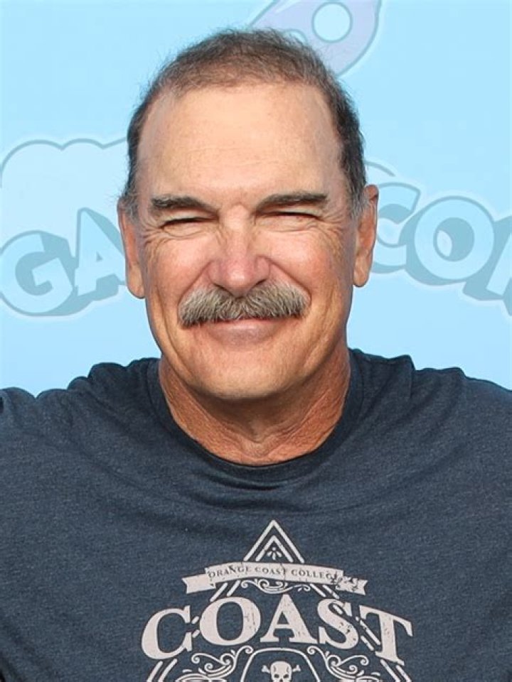 
David Warburton Height, Weight, Net Worth, Age, Birthday, Wikipedia, Who, Nationality, Biography 