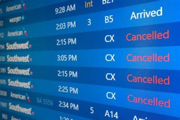 
Flights grounded, classes canceled as Florida prepares for Hurricane Ian 