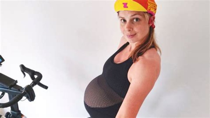 
Is Laura Kenny Pregnant? What Happened To The Cyclist Fallopian Tube? 