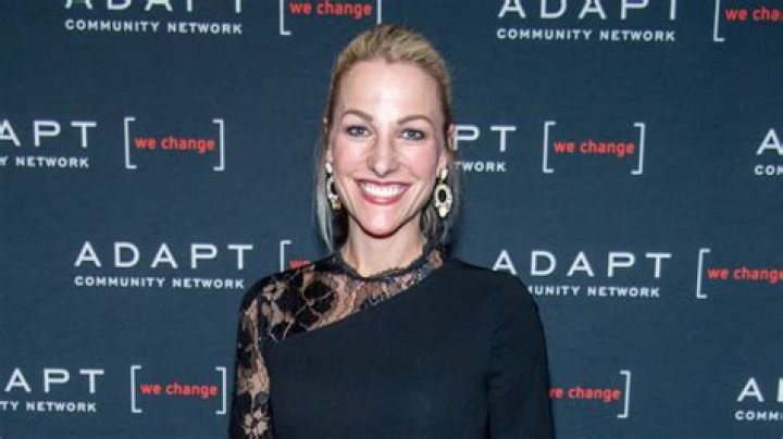 Lindsay Czarniak Height, Weight, Net Worth, Age, Birthday, Wikipedia, Who, Instagram, Biography