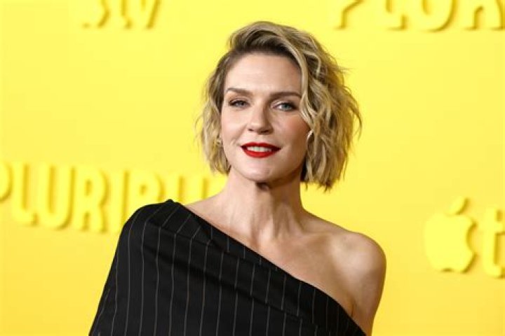 Rhea Seehorn Height, Weight, Net Worth, Age, Birthday, Wikipedia, Who, Nationality, Biography