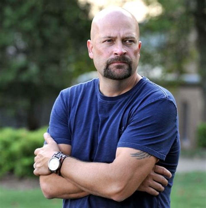 
What is Jason Hawes doing now? Wiki Bio. Wife is NOT dead! 