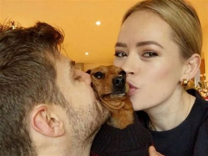 Who Is Tanya Burr Boyfriend Dan Herlihy? His Age And Net Worth- What Does He Do?